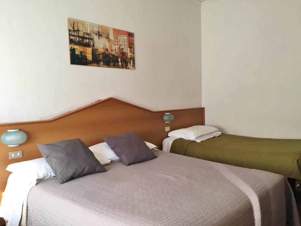 Hotel Ambra Milan Luaran gambar